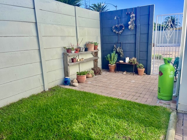 To Let 2 Bedroom Property for Rent in Waves Edge Western Cape